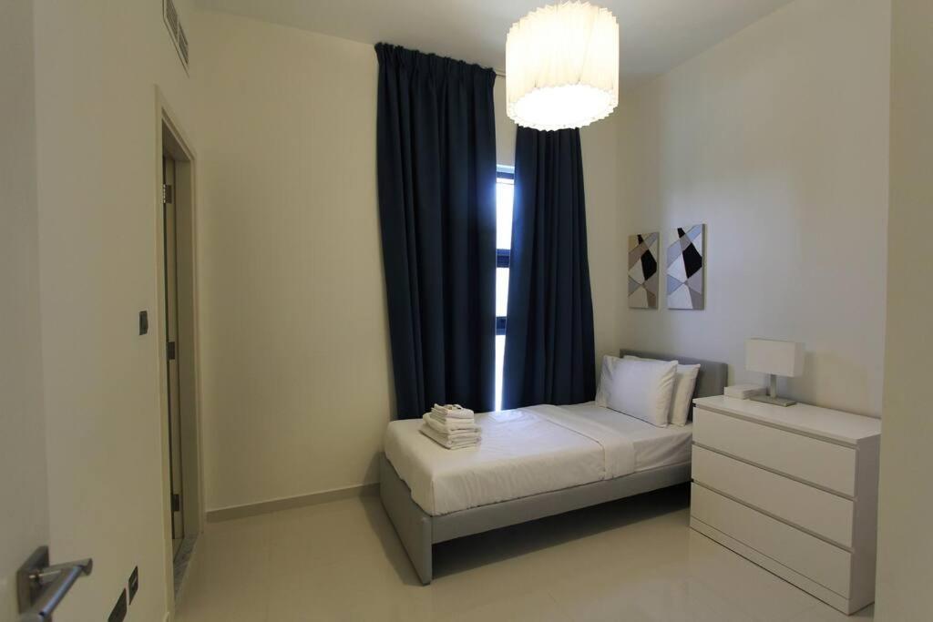 Specious 3 Bedrooms With Maid Room Villa Dubai Eksteriør billede